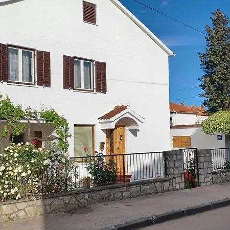 Apartament Klarin *