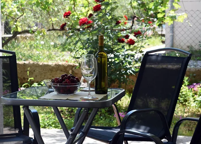 アパート Klarin ザダル